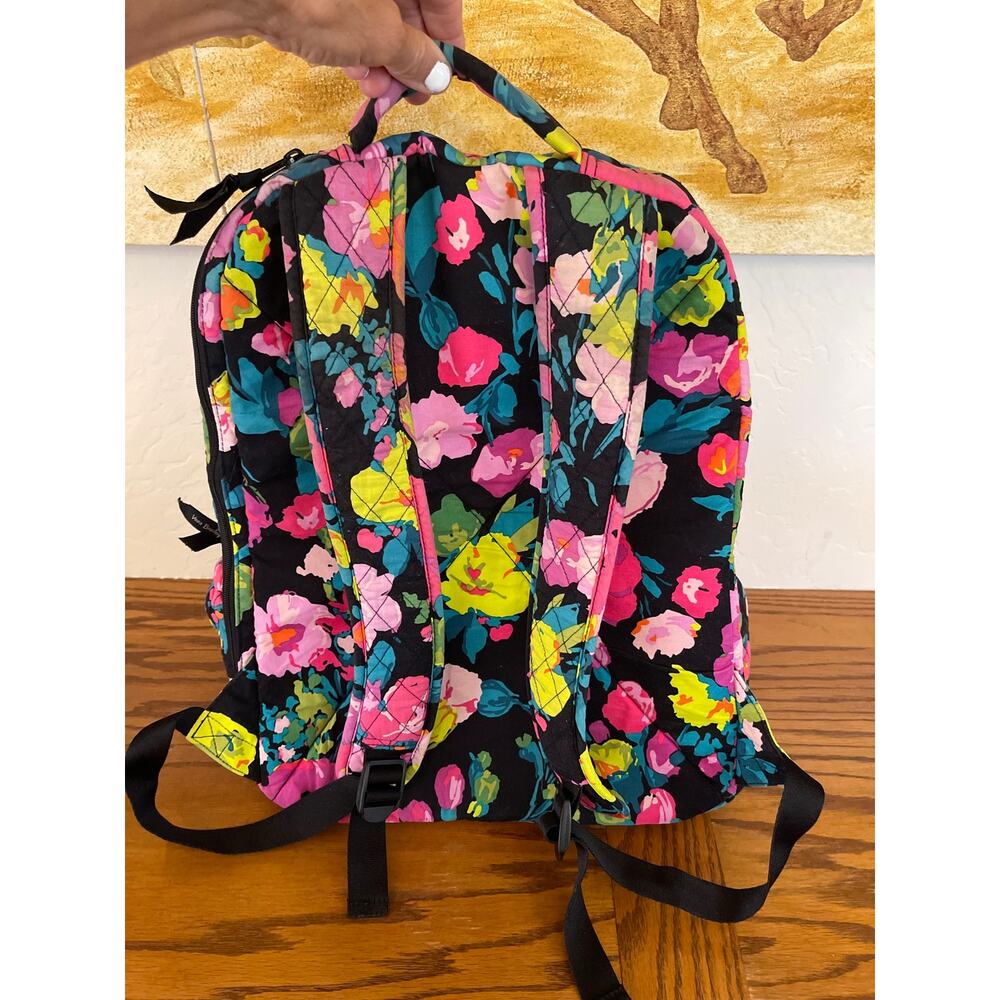 Vera Bradley, large floral quilted backpack - Picture 6 of 12